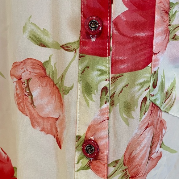 Floral blouse - Picture 3 of 6